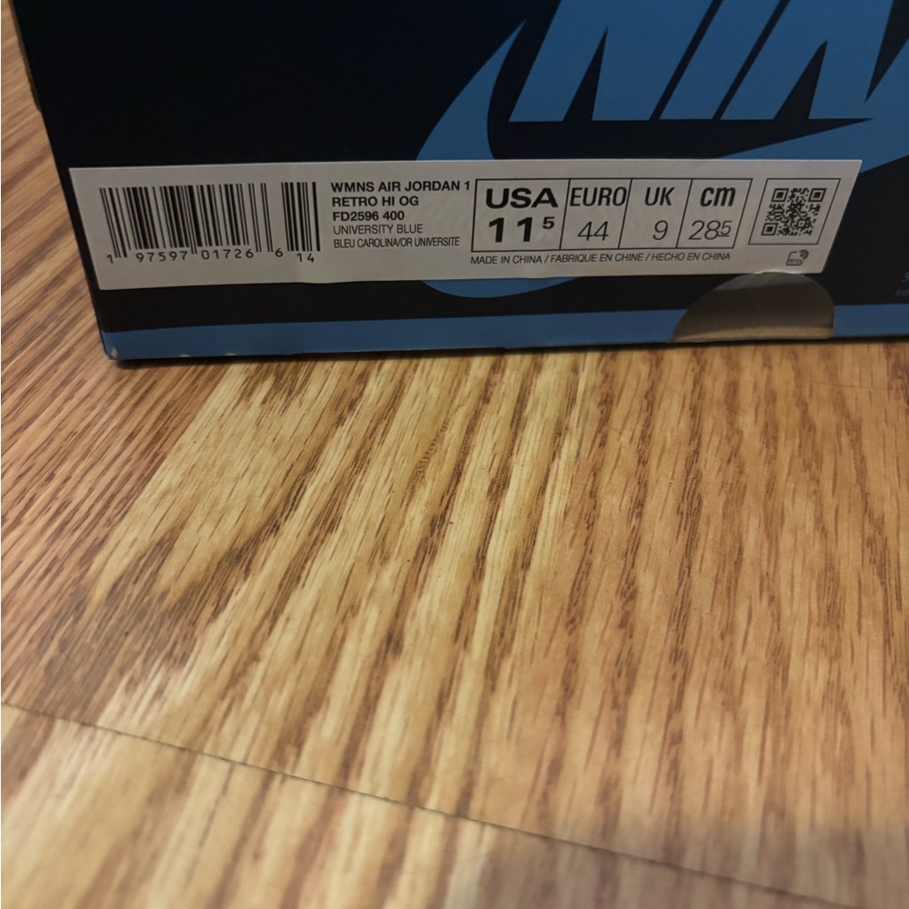 Nike Air Jordan 1 in University Blue